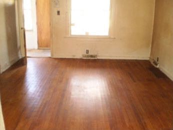 2nd image of 1124 E Michigan St