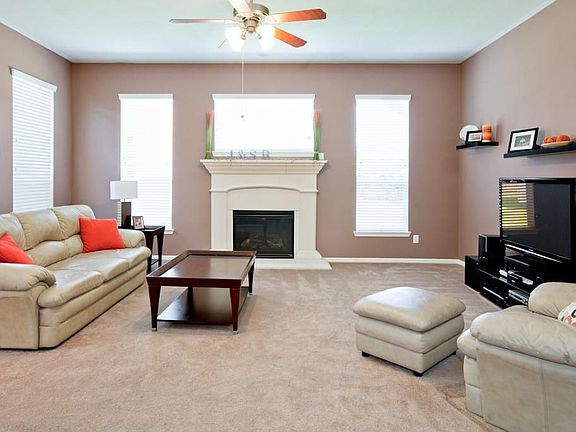 3rd image of 2614 Sunstone Ln