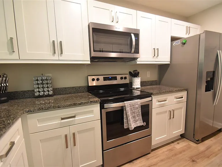 1720 Glenhouse Dr #GL427 — Photo 2