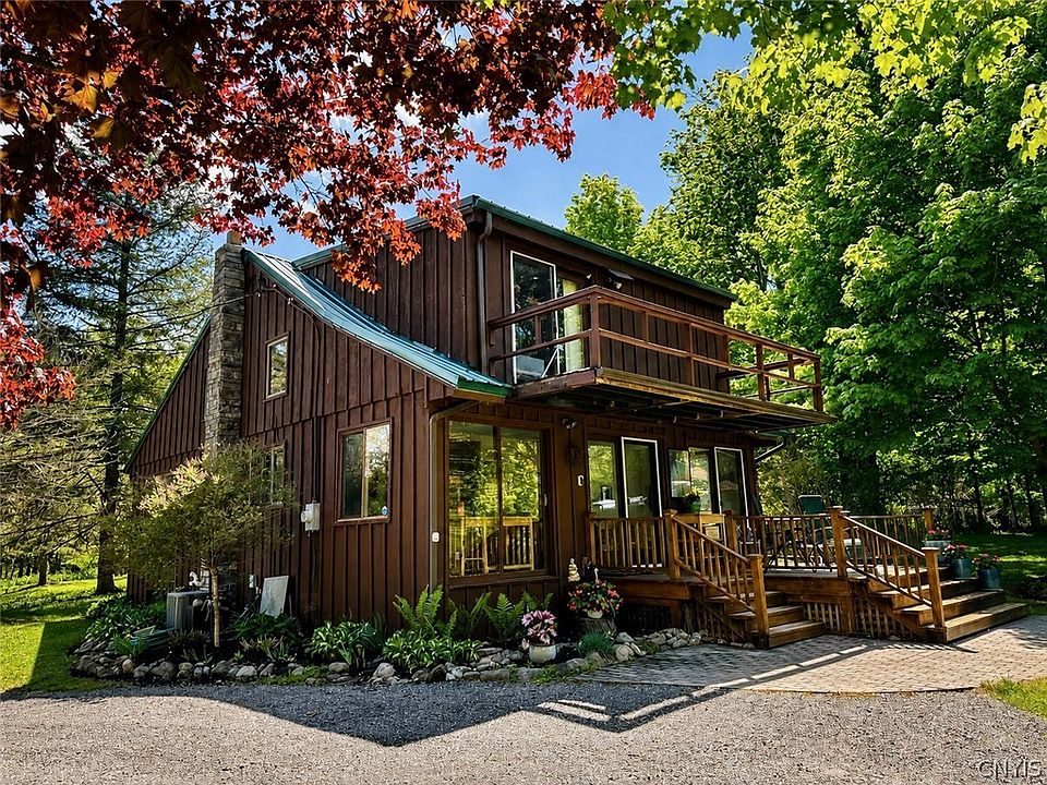 1st image of 8665 Kinderhook Rd