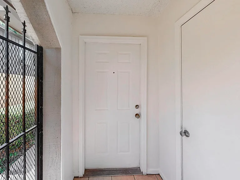 5322 Columbia Ave — Photo 11