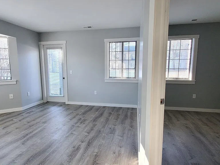 621 Riverine Dr #101 — Photo 10