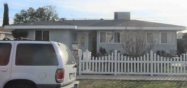 1st image of 3181 Carfax Ave