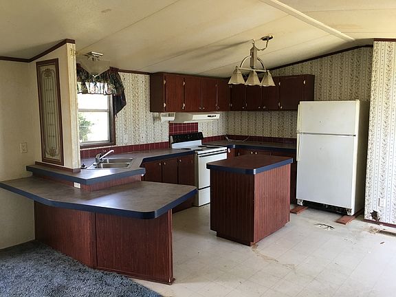 3rd image of 8328 McKinney Ln