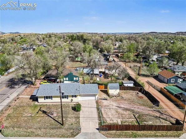 2205 N Chestnut St, Colorado Springs, CO 80907