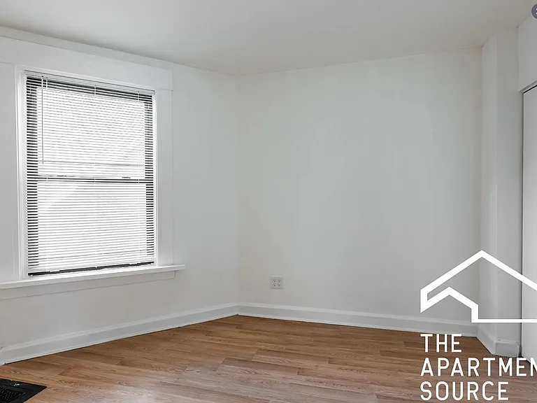 2700 N Troy St #2F — Photo 15