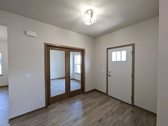 4th image of 4812 Romaine Rd