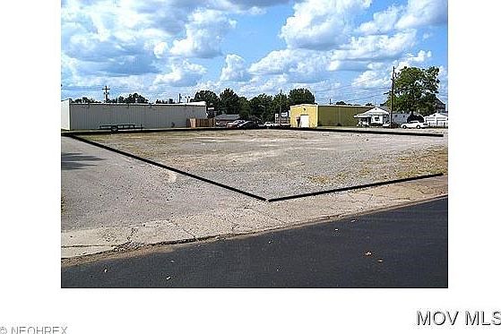 2nd image of Neal St