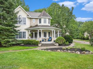 801 State Rd, Fenton, MI 48430