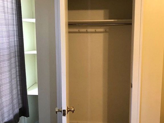 4th image of 356 N Craig St #10837788