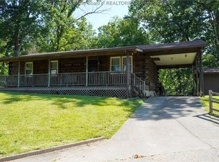 81 Houston St, Nitro, WV 25143