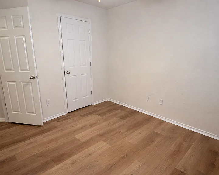 10354 Oakwood Crst — Photo 13