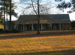 10 Paul Welborn Rd, Laurel, MS 39443