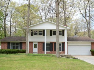 6804 Cromwell St, Portage, MI 49024