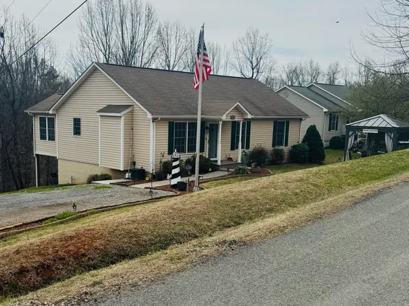 1236 Carroll Rd, Goodview, VA 24095