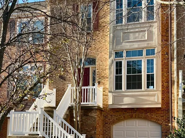 5144 Woodford Dr, Centreville, VA 20120