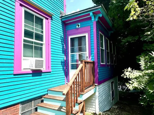 53 Messer St #D, Laconia, NH 03246
