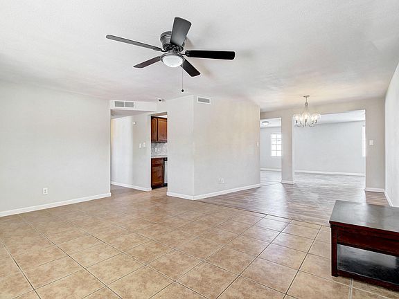 5th image of 3210 W Country Gables Dr
