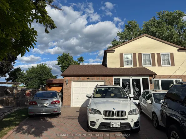 31 Friar Tuck Rd, Markham, ON L3P 1L7