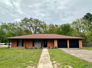 712 N White Oak Rd, White Oak, TX 75693