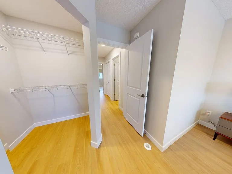 2035 Chalmers Way SW — Photo 19