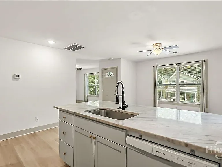 1714 Le Grand St #B — Photo 8