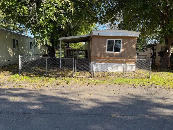 6950 Riverland Dr Space 27, Redding, CA 96002