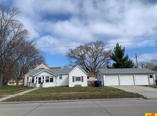 110 E 19th St, Fremont, NE 68025
