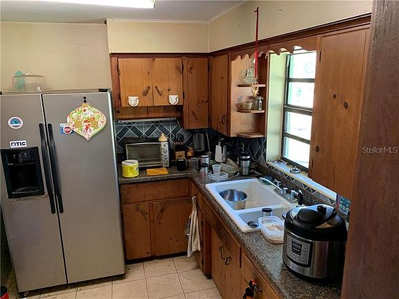 3rd image of 4370 Mixon Dr