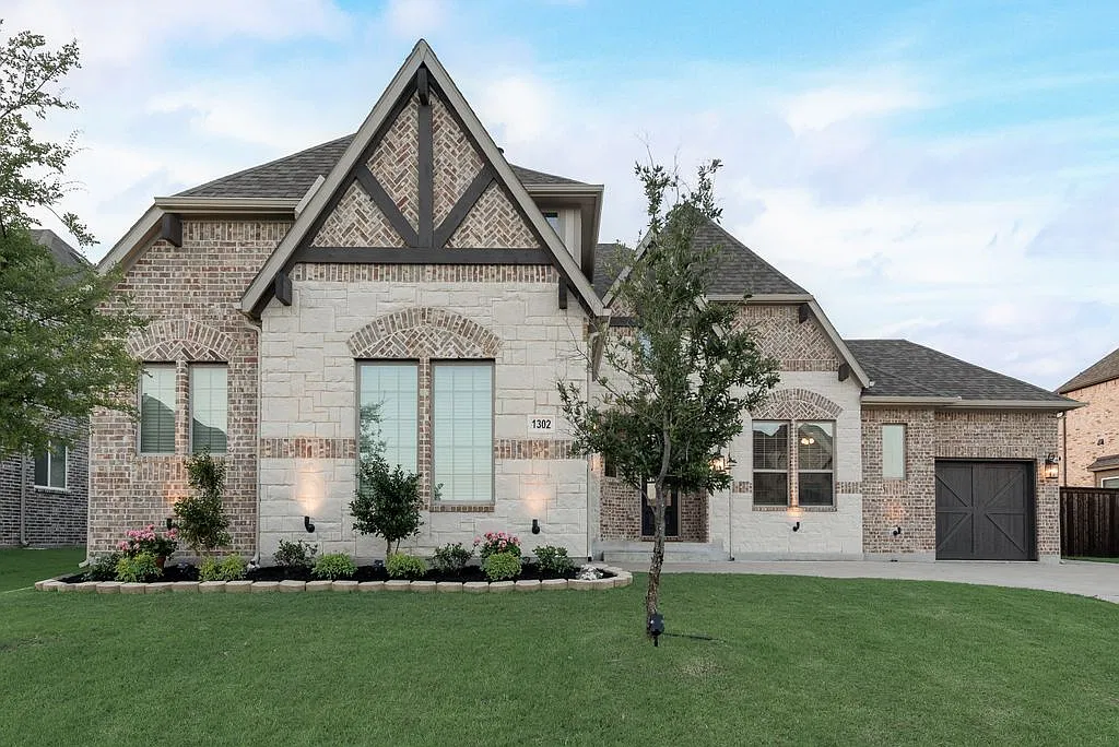 5 bed, 3668 sqft, $4,500 — Photo 2