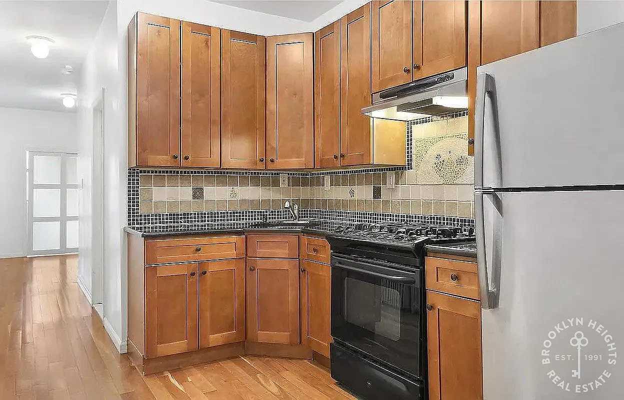 477 Hicks Street — Photo 2