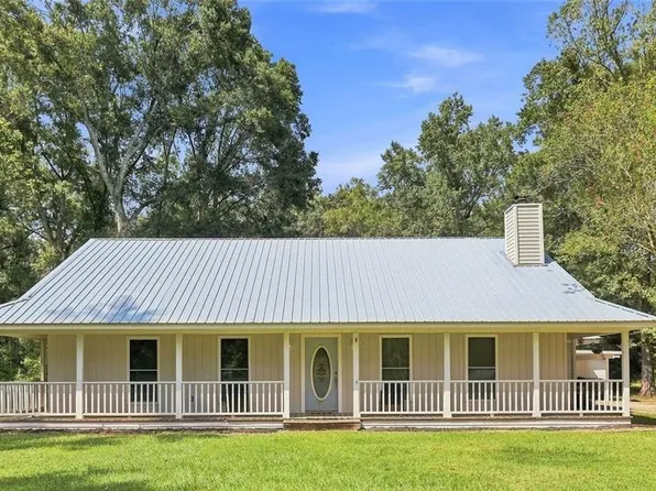 16267 Black Mud Rd, Walker, LA 70785