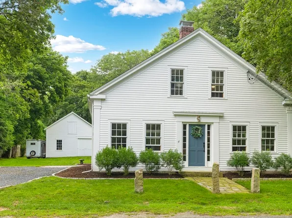 17 Reed Rd, Westport, MA 02790