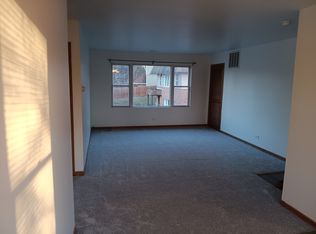 603 1/2 Lincoln Ave APT F, Fox River Grove, IL 60021