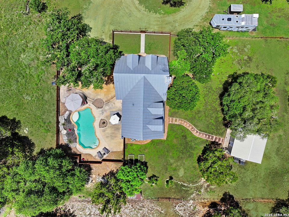 1st image of 125 River Bluff Dr