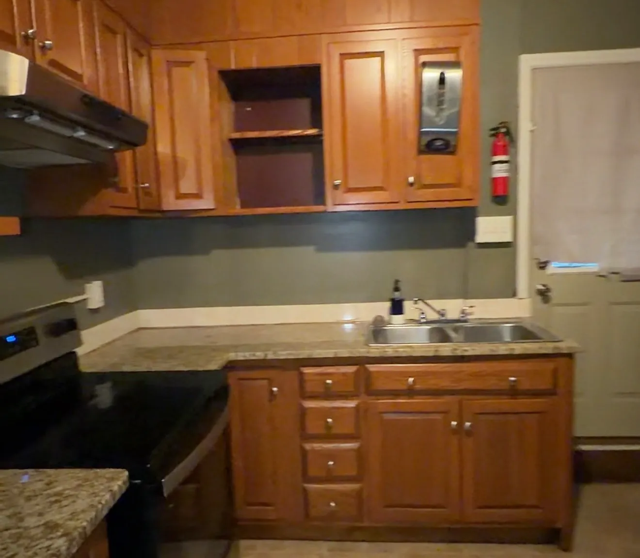 3 bed, $1,100 — Photo 1