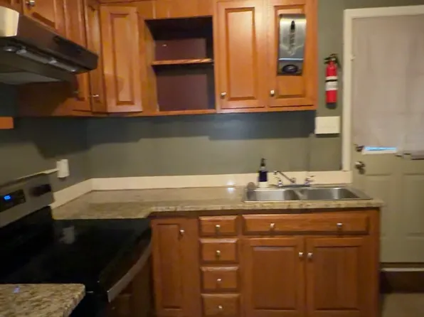1035 N 10th St Fl 2nd, Reading, PA 19604