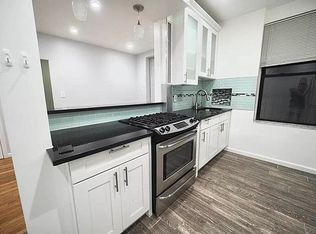 31-11 42nd St FLOOR 1, Astoria, NY 11103