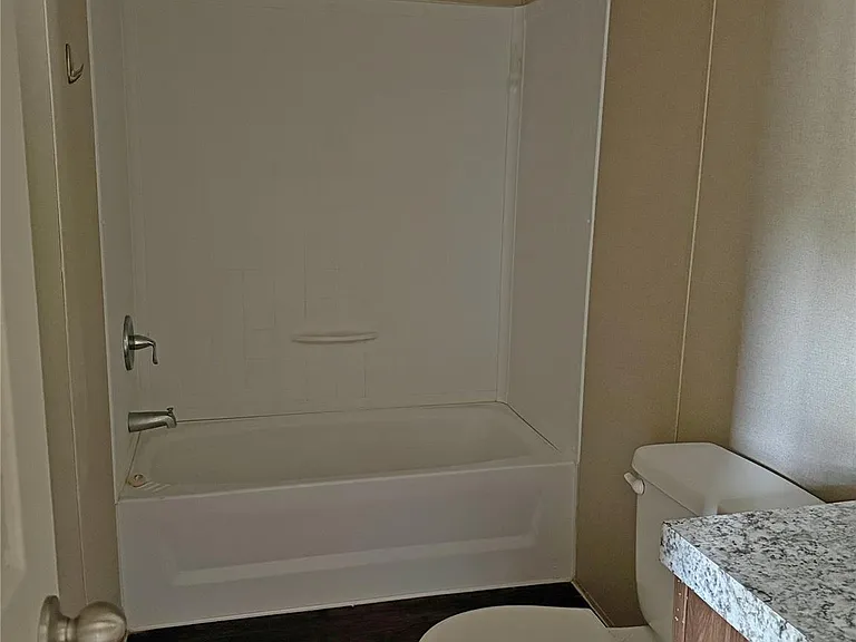 390 Hidden Oaks Dr — Photo 5