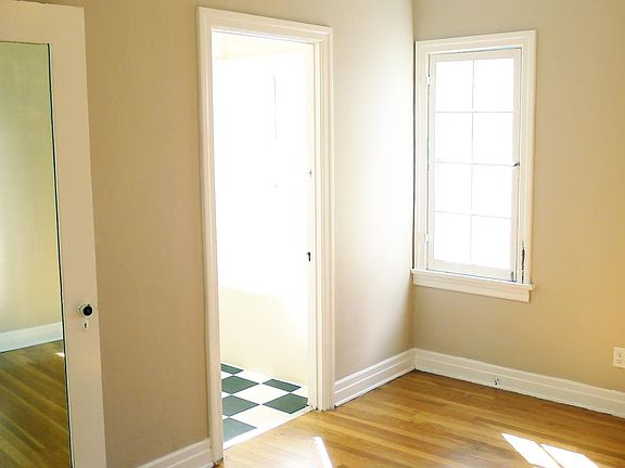 5th image of 617 S Columbus Ave APT E
