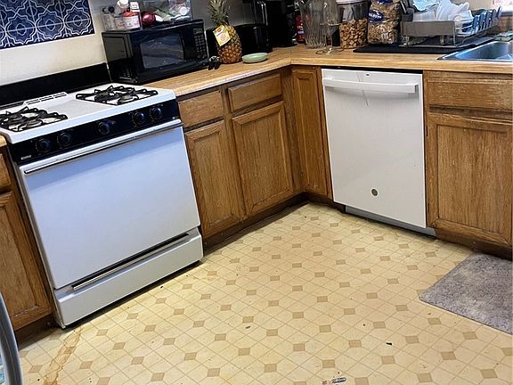 5th image of 7095 Burcot Ave #F83