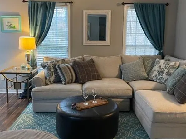 4107 McConnell Dr, Kernersville, NC 27284