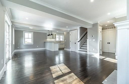 5th image of 16 Temple St #16