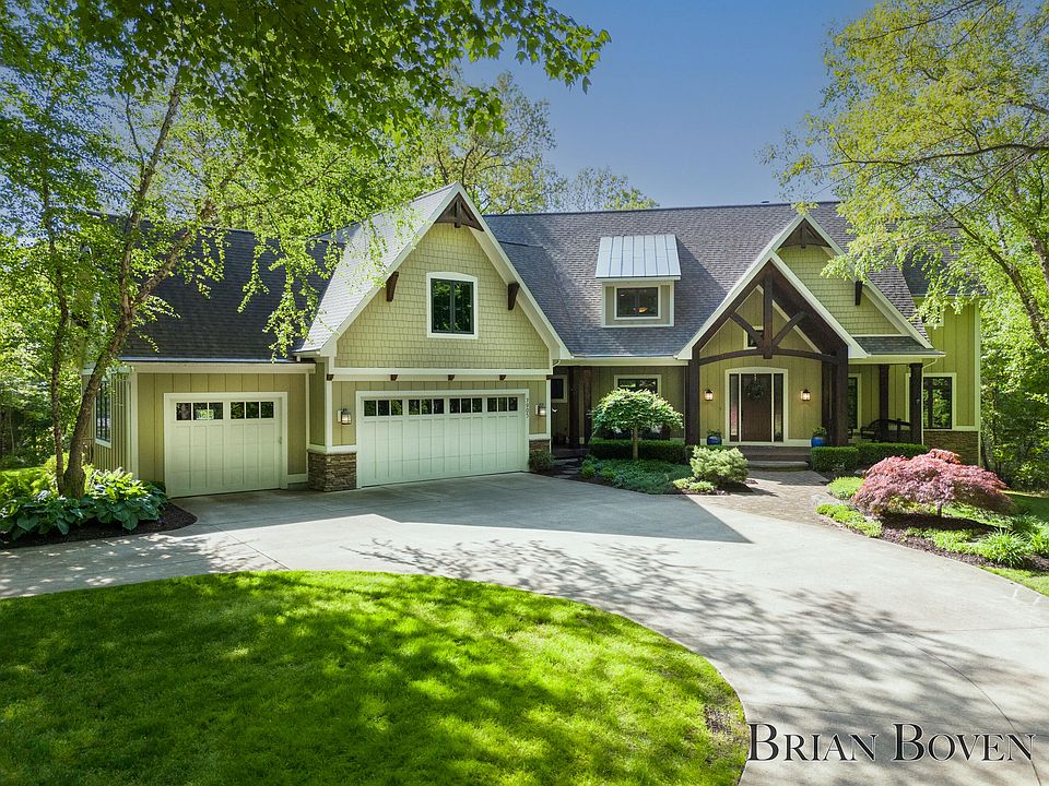 1st image of 7905 Ella Terrace Dr NE