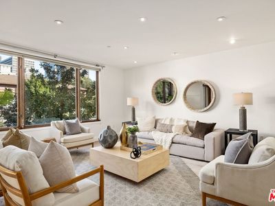 1825 Fox Hills Dr APT 202, Los Angeles, CA, 90025