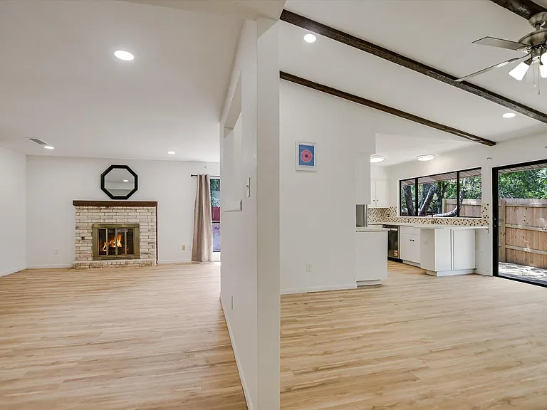 5100 Fort Mason Dr — Photo 9