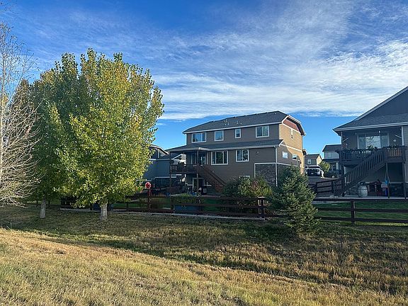 2nd image of 912 Barn Yard Dr