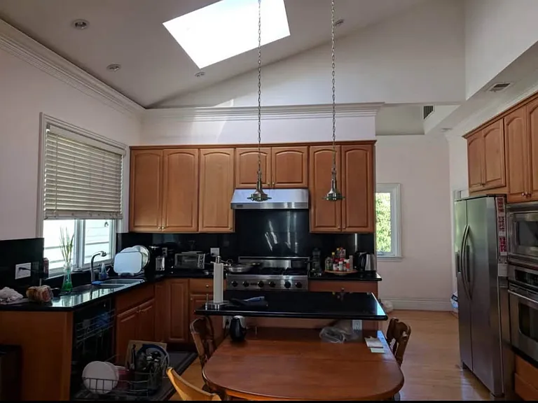 2939 San Luis St — Photo 2
