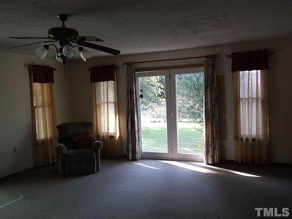 4th image of 209 Whitley Dr