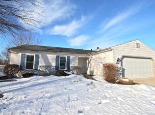 6313 Londonderry Ln, Fort Wayne, IN